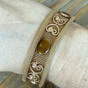 Vintage Gold Tone Mesh Tiger’s Eye Glass Cabochon 7” Bracelet Push Lock Closure